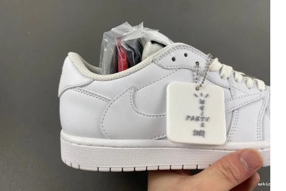 Rep EP DM7866-292 RETRO JORDAN OG LOW SCOTT TRAVIS DM7866-292 1 SP 0510